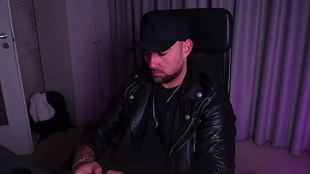 Snapshot of DuncanStone chatting on May 14, 2026, 4:20 am DuncanStone online show from May 14, 2026, 4:20 am
