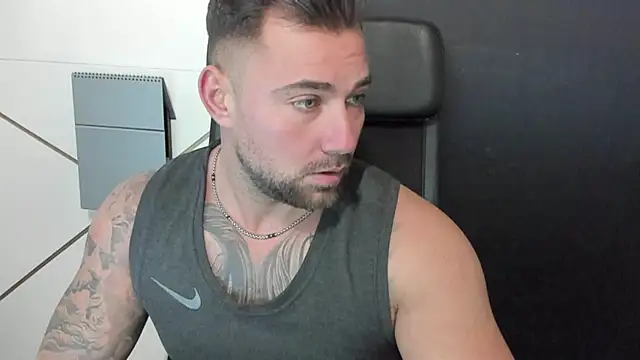 Snapshot of DuncanStone chatting on March 4, 2025, 8:02 am DuncanStone online show from March 4, 2025, 8:02 am