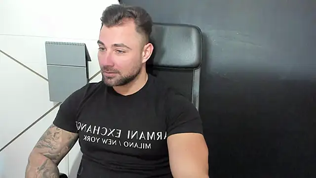 Snapshot of DuncanStone chatting on March 23, 2025, 7:53 am DuncanStone online show from March 23, 2025, 7:53 am