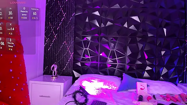 Snapshot of CamileHolmes chatting on November 1, 2025, 4:19 am CamileHolmes online show from November 1, 2025, 4:19 am