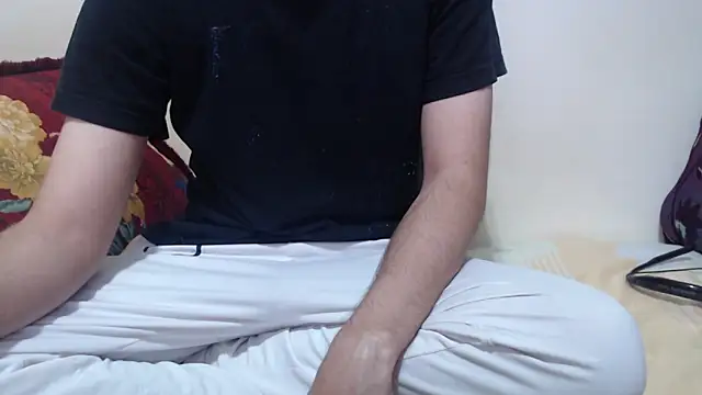 Snapshot of Alexdelarge323 chatting on June 15, 2026, 2:50 pm Alexdelarge323 online show from June 15, 2026, 2:50 pm