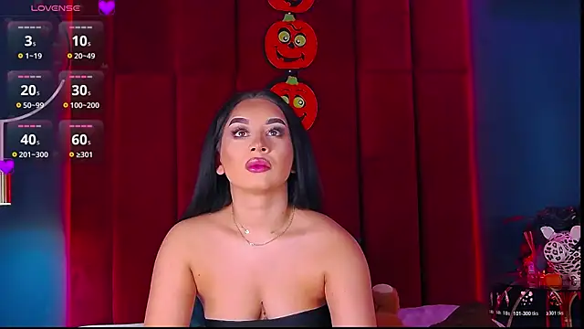 MadyLuxxx online show from October 29, 2025, 7:57 pm