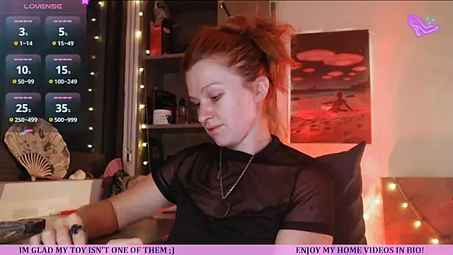 Snapshot of Cassie_Wild chatting on May 17, 2026, 1:44 pm Cassie Wild online show from May 17, 2026, 1:44 pm