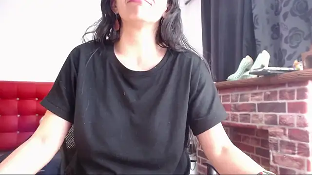 Lucynaugthyy online show from March 17, 2025, 12:35 pm