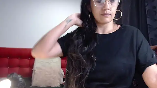 Lucynaugthyy online show from September 19, 2025, 12:09 pm