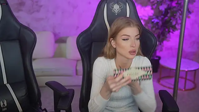 Snapshot of Jasmine_Flow chatting on November 20, 2025, 8:48 am Jasmine Flow online show from November 20, 2025, 8:48 am