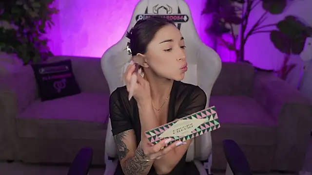 Snapshot of Jasmine_Flow chatting on March 3, 2026, 8:43 am Jasmine Flow online show from March 3, 2026, 8:43 am