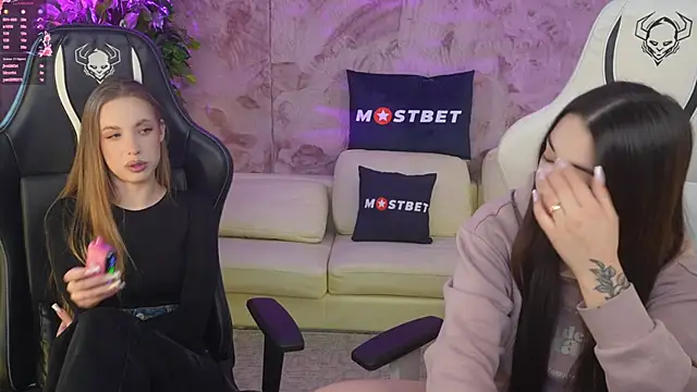 Jasmine Flow online show from January 4, 2025, 8:05 pm