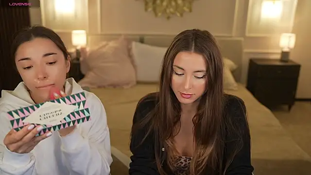 Snapshot of Jasmine_Flow chatting on October 10, 2025, 7:20 am Jasmine Flow online show from October 10, 2025, 7:20 am