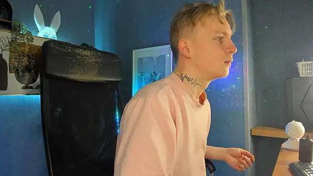 AlexxSweet online show from March 1, 2026, 6:46 am