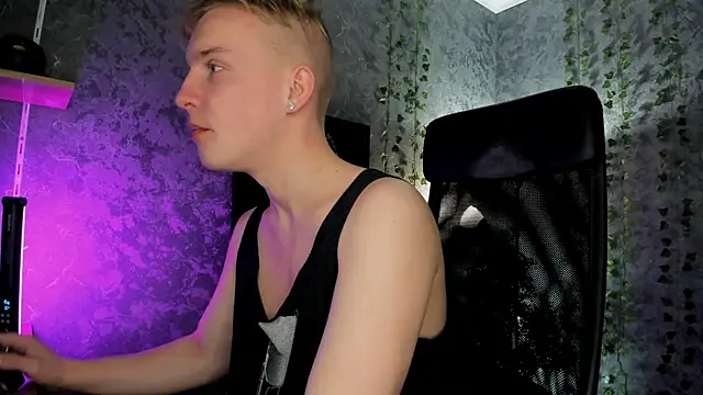 Snapshot of AlexxSweet chatting on October 25, 2025, 6:56 am AlexxSweet online show from October 25, 2025, 6:56 am