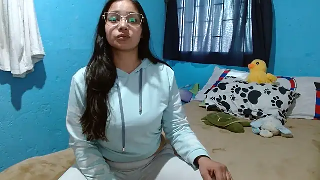 Snapshot of clarisse69 chatting on February 3, 2025, 9:07 pm clarisse69 online show from February 3, 2025, 9:07 pm