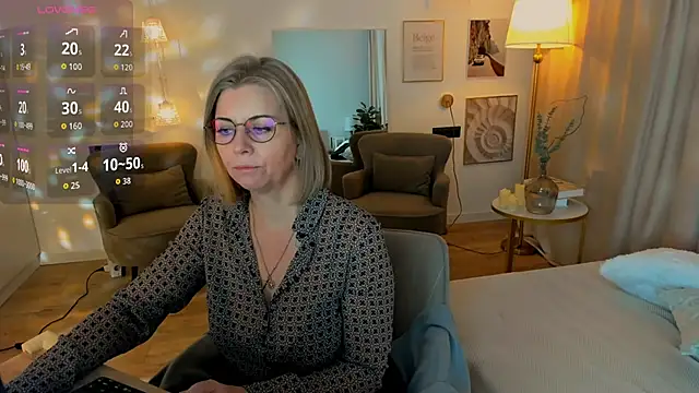 Annie Light online show from February 24, 2026, 6:25 am