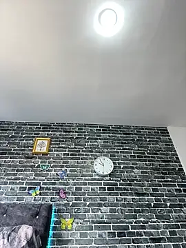 Snapshot of taty_juts chatting on July 28, 2026, 7:39 pm taty juts online show from July 28, 2026, 7:39 pm