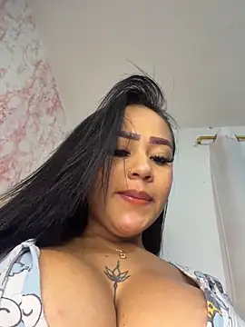 Luisa Fernandaa online show from April 22, 2026, 3:24 am