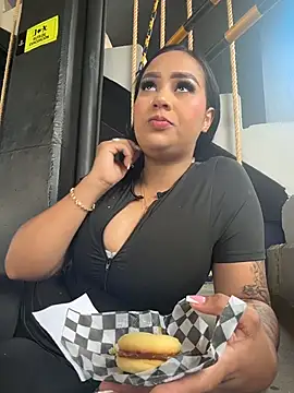 Snapshot of Luisa_Fernandaa chatting on March 12, 2026, 6:56 pm Luisa Fernandaa online show from March 12, 2026, 6:56 pm