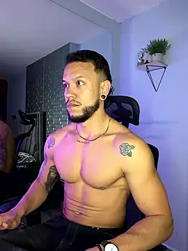 ARON TAYLER01 online show from January 13, 2026, 12:42 pm