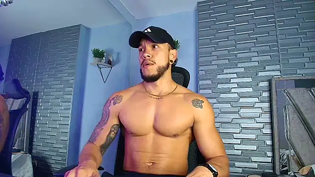 Snapshot of ARON_TAYLER01 chatting on February 5, 2026, 10:22 am ARON TAYLER01 online show from February 5, 2026, 10:22 am