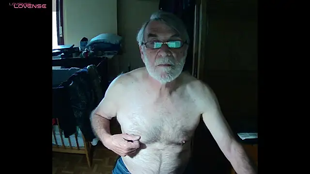 Snapshot of terrybare chatting on April 11, 2026, 2:32 pm terrybare online show from April 11, 2026, 2:32 pm