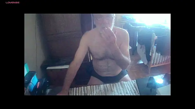 Snapshot of terrybare chatting on October 30, 2025, 2:36 pm terrybare online show from October 30, 2025, 2:36 pm