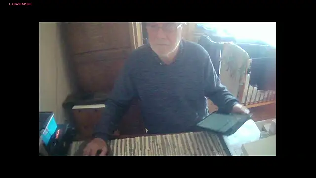 Snapshot of terrybare chatting on October 26, 2025, 2:39 pm terrybare online show from October 26, 2025, 2:39 pm