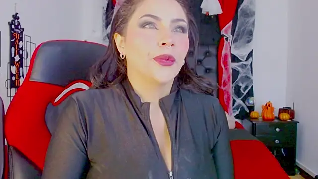 misslombana online show from October 25, 2025, 5:39 am