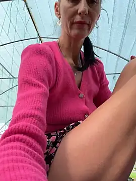 MilffantasyX online show from May 14, 2026, 7:16 am
