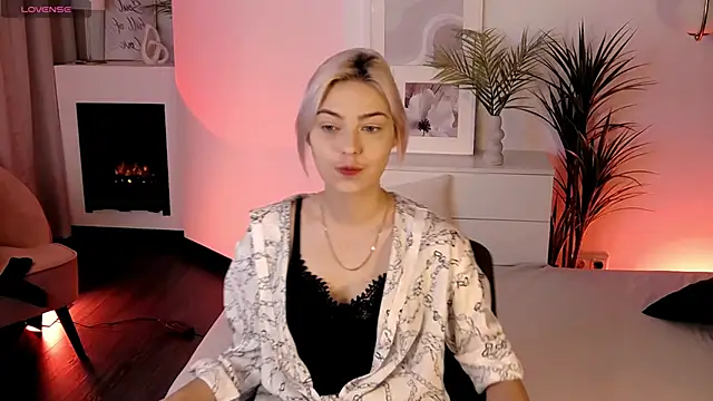 AlysiaSun online show from September 29, 2025, 1:50 pm