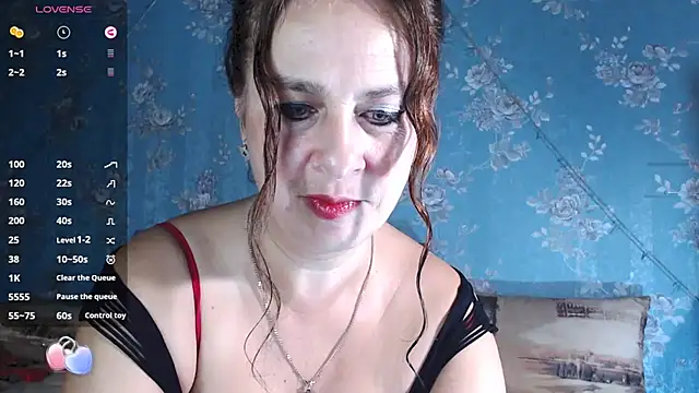 Snapshot of VanezaSmith chatting on October 10, 2025, 12:44 am VanezaSmith online show from October 10, 2025, 12:44 am