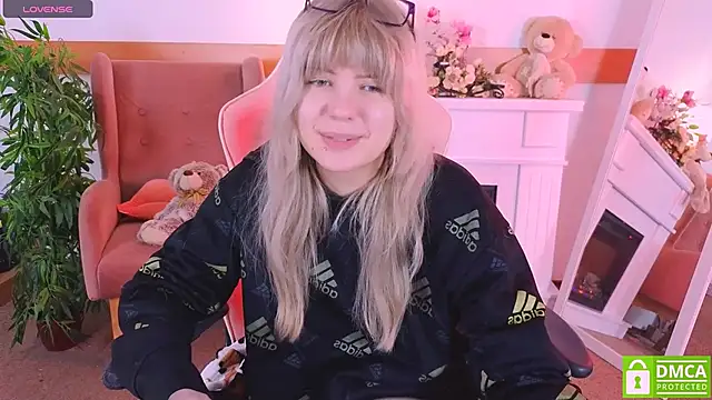 Grace and  Jacob online show from December 1, 2025, 12:06 pm