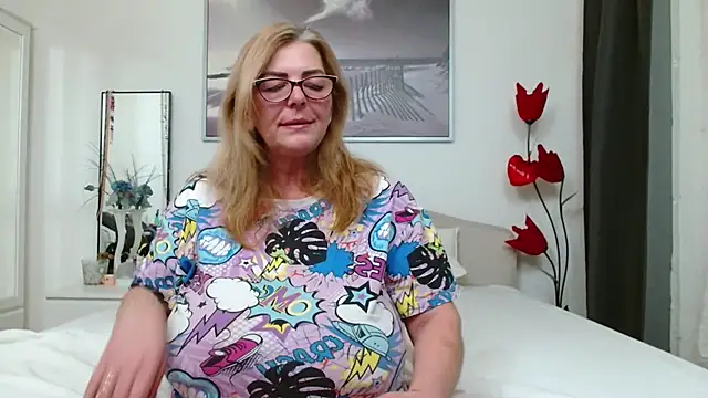 Snapshot of YulliaMilf chatting on February 11, 2026, 9:58 pm YulliaMilf online show from February 11, 2026, 9:58 pm