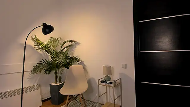 Jess Anders  online show from February 4, 2026, 6:08 am