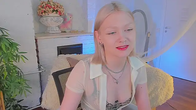 Snapshot of _Rude_Girl_ chatting on January 9, 2025, 2:29 pm  Rude Girl  online show from January 9, 2025, 2:29 pm