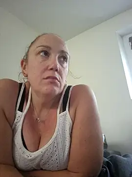 Wisie Cutie online show from November 3, 2025, 3:26 pm