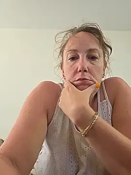 Snapshot of Wisie_Cutie chatting on June 28, 2026, 11:16 am Wisie Cutie online show from June 28, 2026, 11:16 am