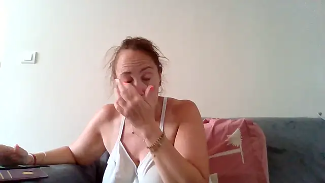 Snapshot of Wisie_Cutie chatting on July 17, 2026, 9:28 am Wisie Cutie online show from July 17, 2026, 9:28 am