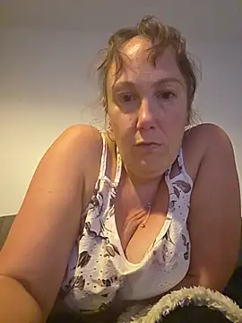 Wisie Cutie online show from June 10, 2026, 10:33 pm