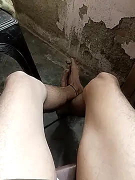 Snapshot of Play_boy11 chatting on November 6, 2025, 5:44 am Play boy11 online show from November 6, 2025, 5:44 am