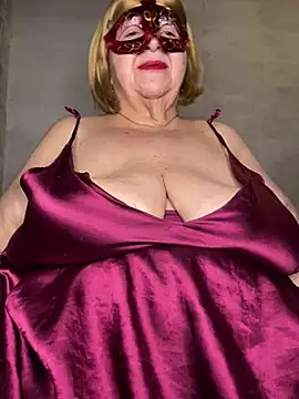 Snapshot of mariannecox chatting on January 8, 2025, 12:38 am mariannecox online show from January 8, 2025, 12:38 am