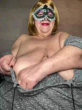 Snapshot of mariannecox chatting on December 18, 2024, 8:36 pm mariannecox online show from December 18, 2024, 8:36 pm