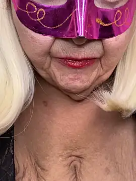 Snapshot of mariannecox chatting on March 18, 2025, 5:55 pm mariannecox online show from March 18, 2025, 5:55 pm