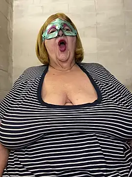Snapshot of mariannecox chatting on February 23, 2025, 9:05 pm mariannecox online show from February 23, 2025, 9:05 pm