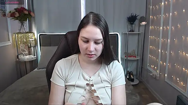 Snapshot of MollyBrams chatting on March 9, 2025, 4:16 am MollyBrams online show from March 9, 2025, 4:16 am