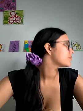 Snapshot of Annya-sweet chatting on March 26, 2026, 8:40 pm Annya-sweet online show from March 26, 2026, 8:40 pm