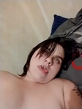 Lucifinakitten online show from February 5, 2026, 2:29 am