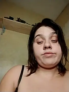 Lucifinakitten online show from January 13, 2026, 4:16 am