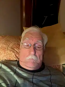 Snapshot of Steffibi1954 chatting on November 11, 2025, 11:31 pm Steffibi1954 online show from November 11, 2025, 11:31 pm