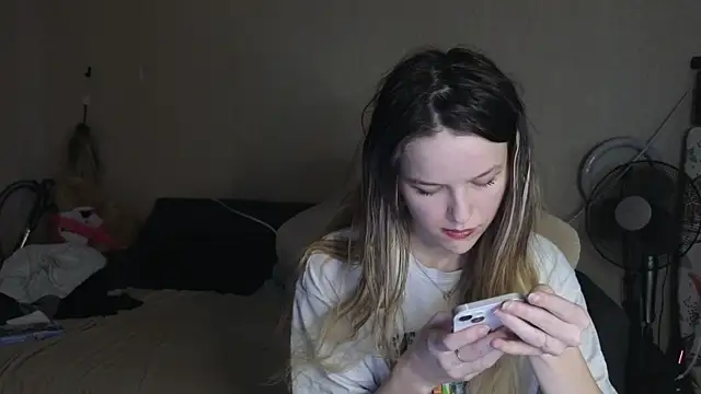 Snapshot of Nate__ chatting on November 23, 2025, 8:35 am Nate online show from November 23, 2025, 8:35 am