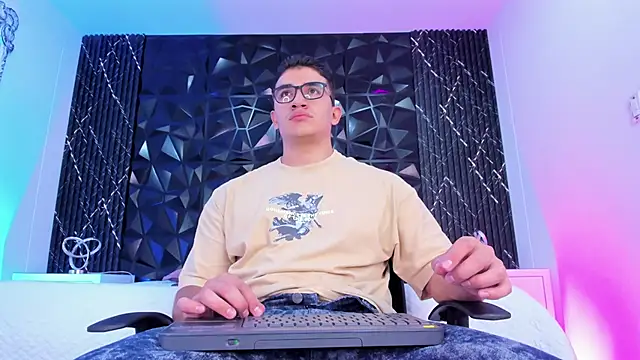 Snapshot of JeffDaltton chatting on October 25, 2025, 8:09 pm JeffDaltton online show from October 25, 2025, 8:09 pm