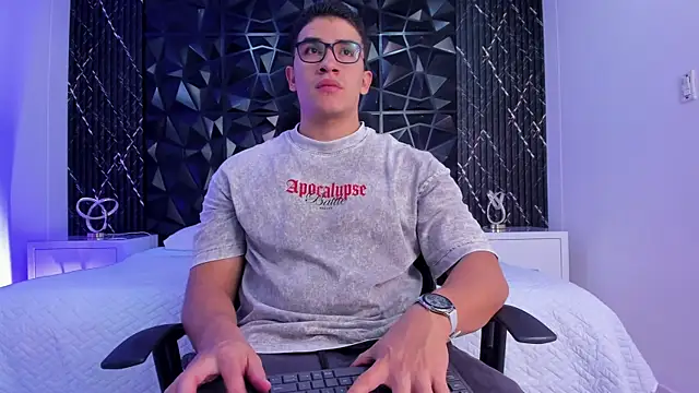 Snapshot of JeffDaltton chatting on October 28, 2025, 8:08 pm JeffDaltton online show from October 28, 2025, 8:08 pm